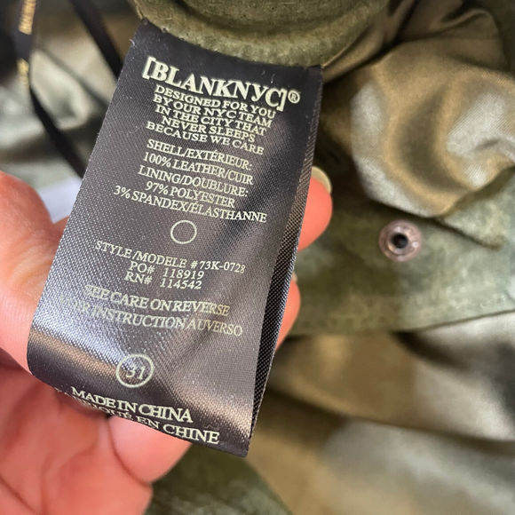 Blank NYC Sun Valley Suede Mini Skirt 31 UK 16 Green Leather Pockets BNWT - Picture 10 of 12